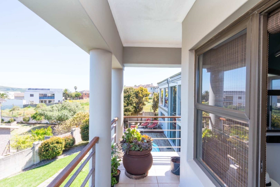 4 Bedroom Property for Sale in Myburgh Park Fase 2 Western Cape